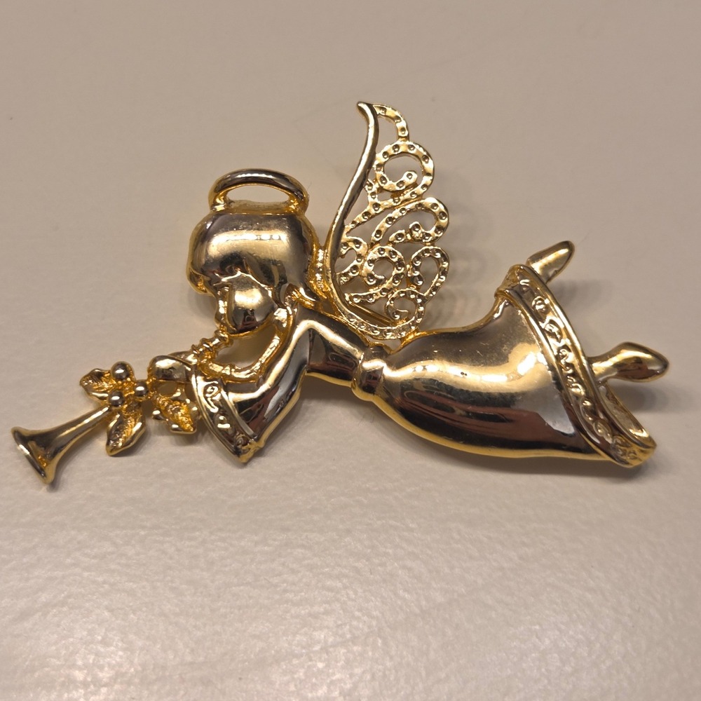Vintage Unsigned Gold Tone Angel Cherub Trumpet Pin Brooch Hark Herald